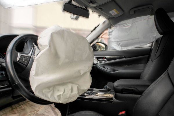 Shutterstock airbagstakata