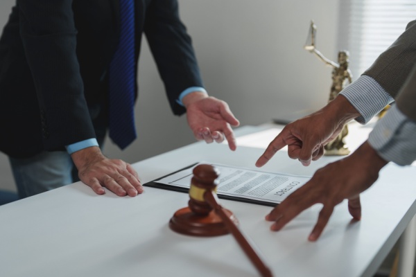 Shutterstock cautoinnementdisproportionne