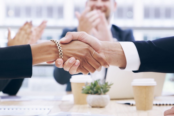 Shutterstock offrecessionsociales